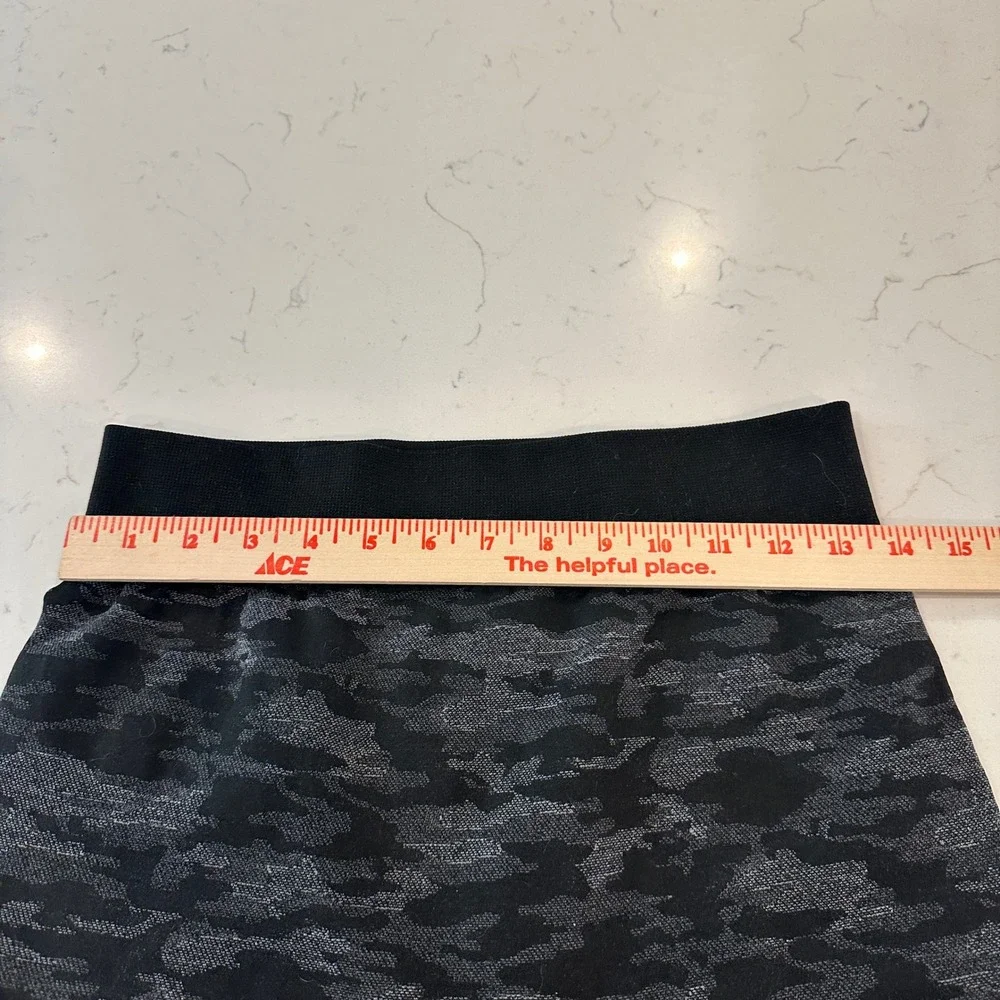 Time and Tru Womens Camo Leggings Gray Black Camouflage XL 16-18 TT40100016180SQ
